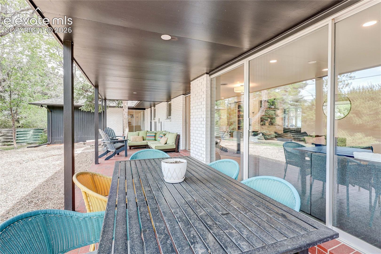 Listing photo 40 for 3981 S Hillcrest Drive