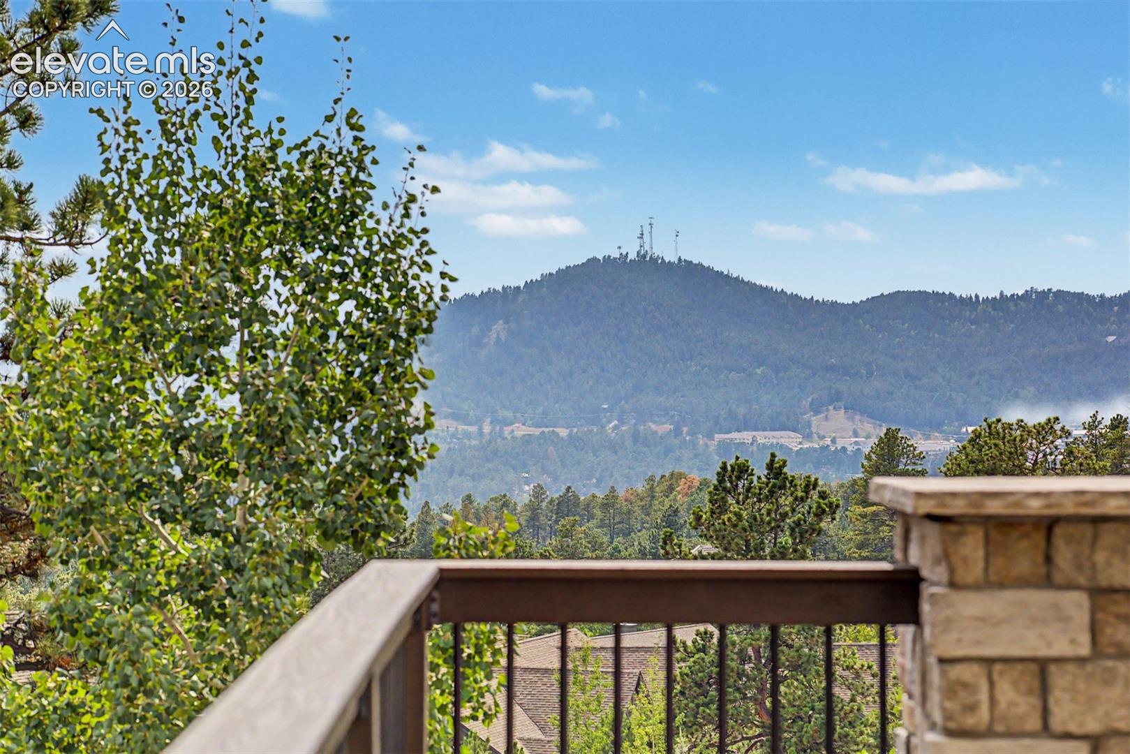 Listing photo 13 for 1015 Locklin Way
