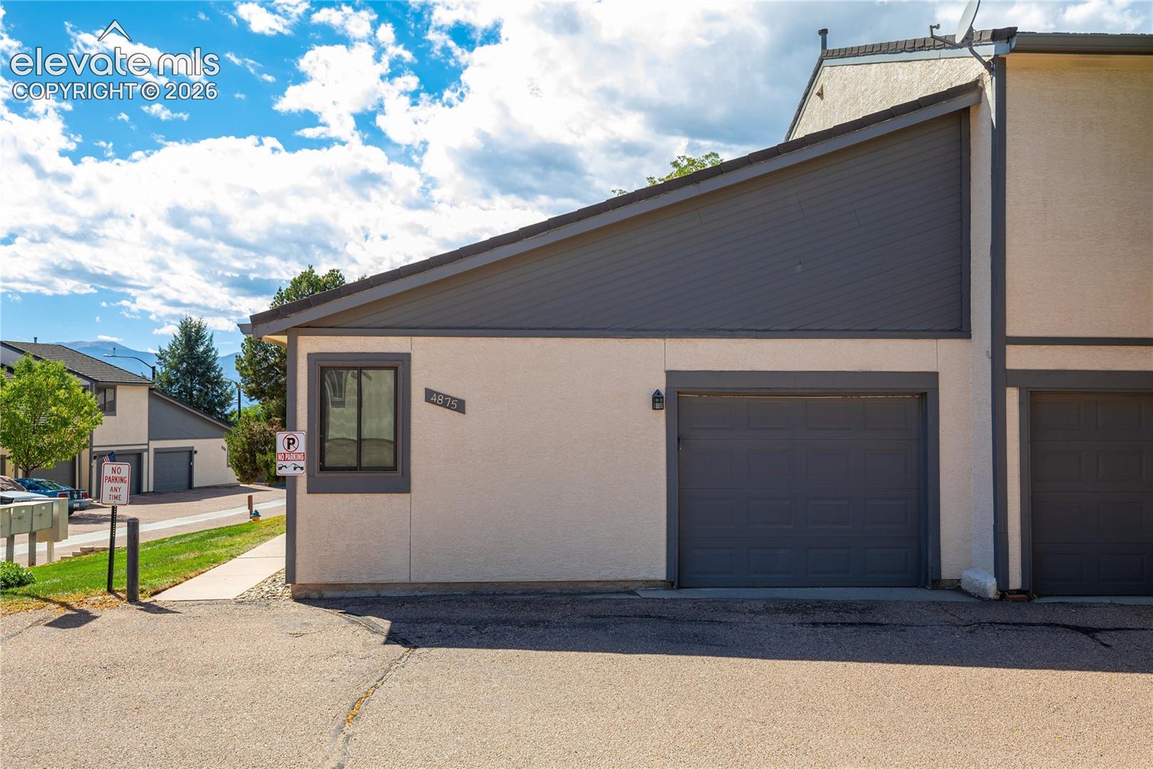 Listing photo 25 for 4875 Bluestem Drive