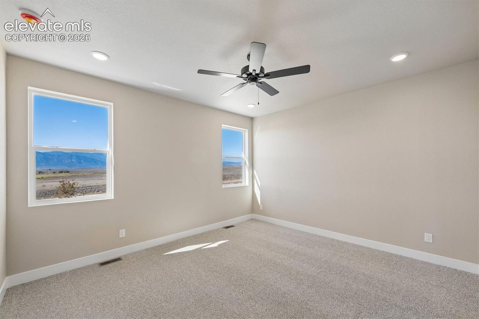 Listing photo 12 for 5440 Triple Tree Street