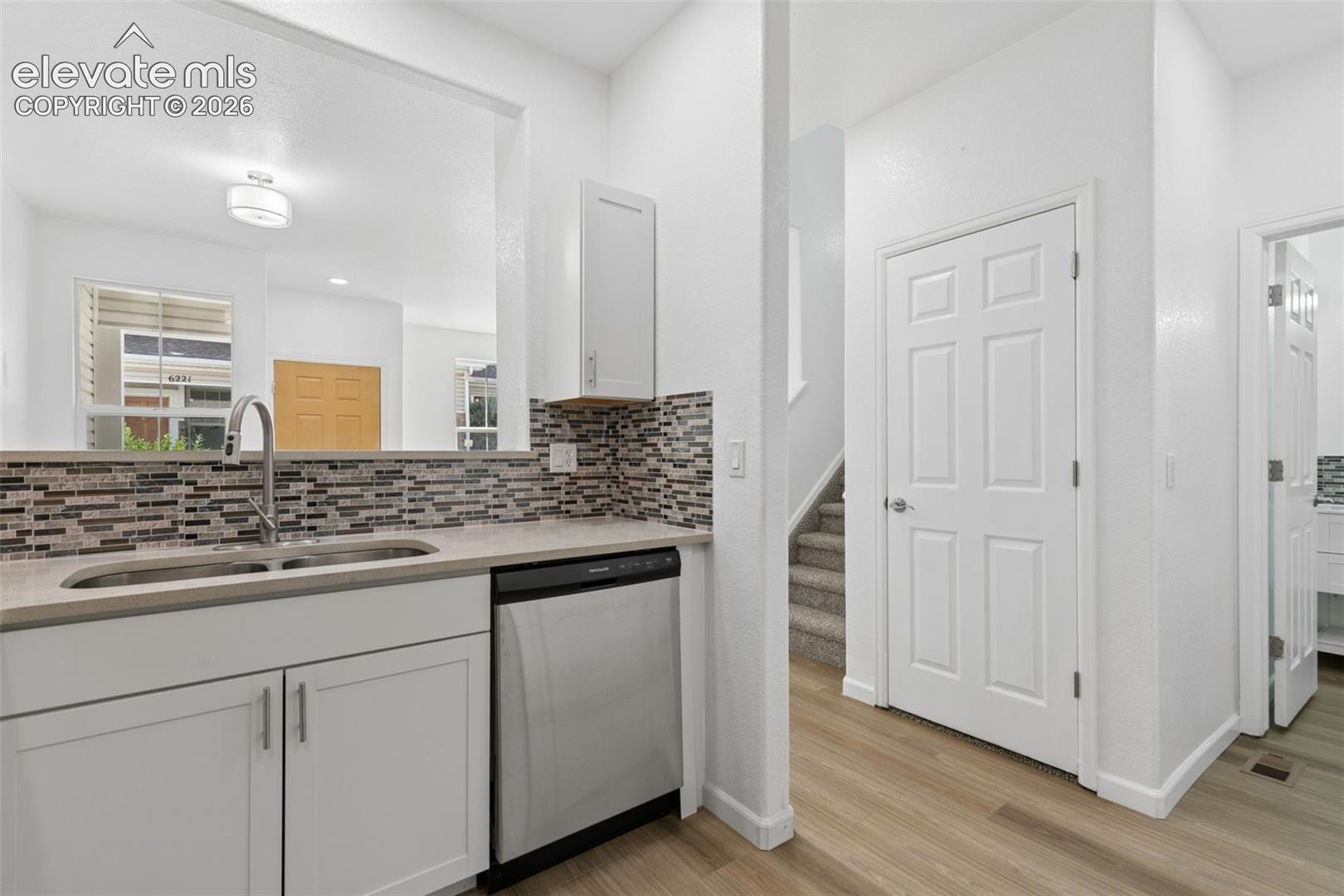 6218 Escalade Point, photo 15