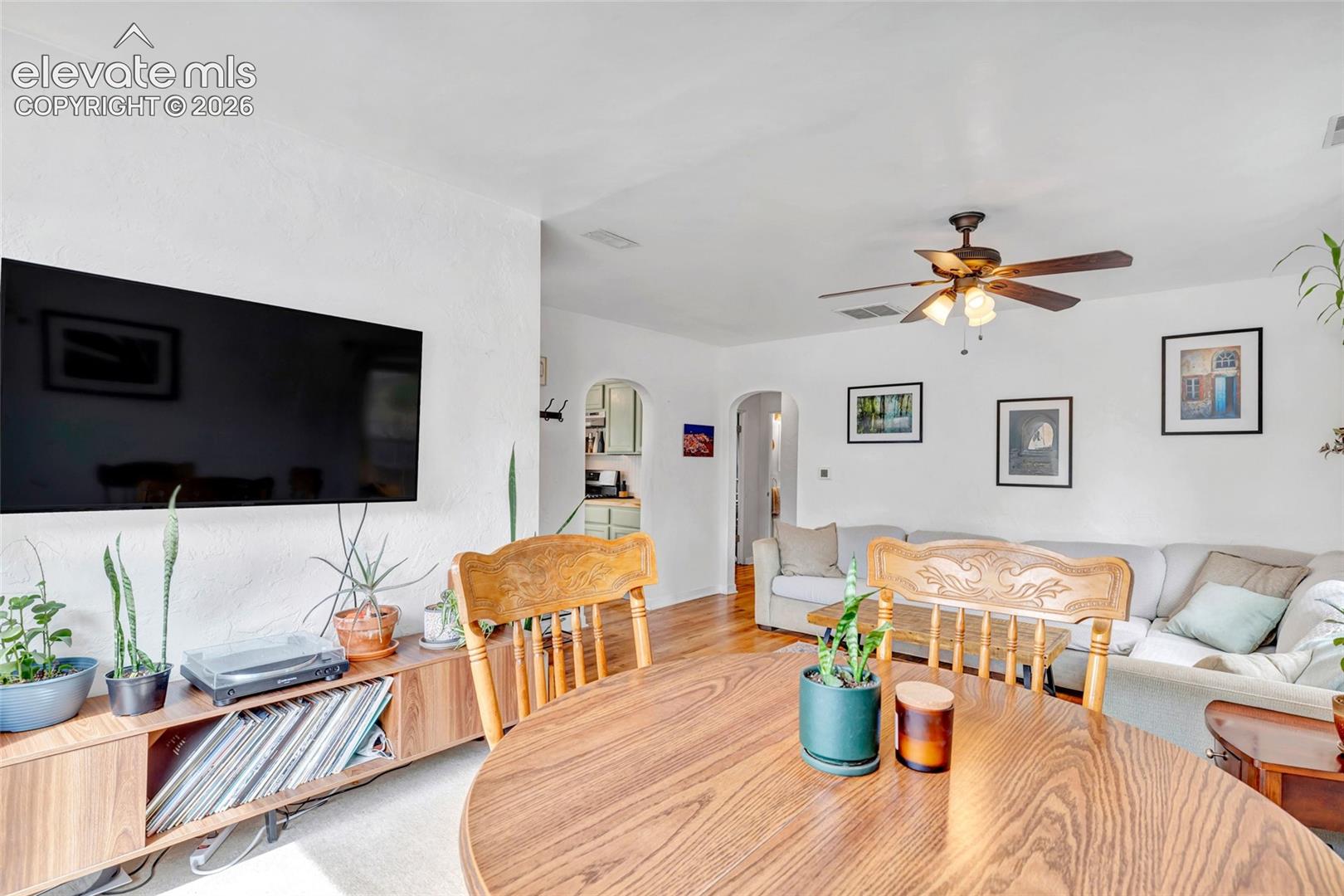 Listing photo 3 for 112 S 22nd Street