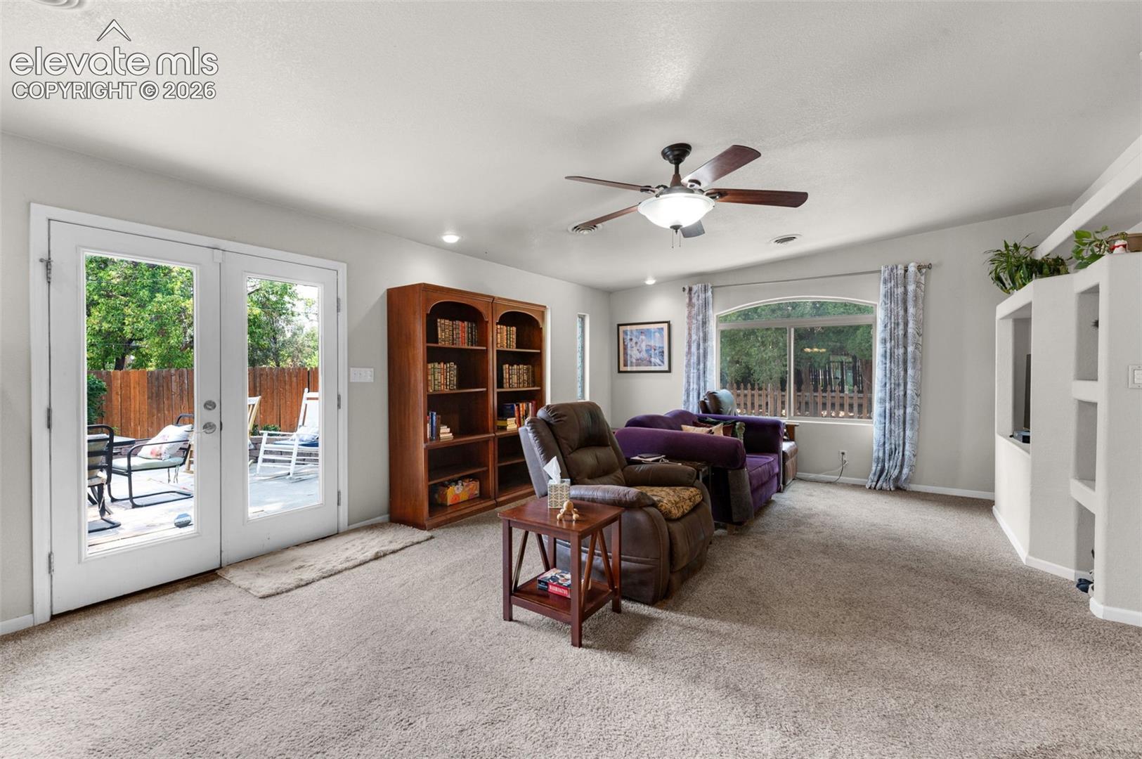 Listing photo 12 for 2935 Country Club Drive