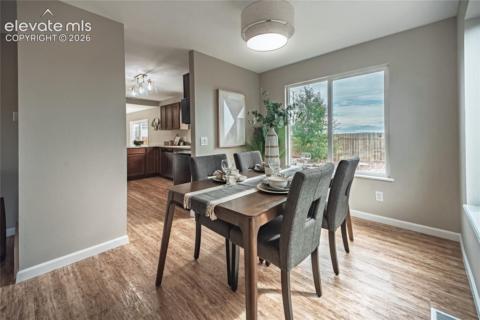 Listing photo 9 for 4325 Ramblewood Drive