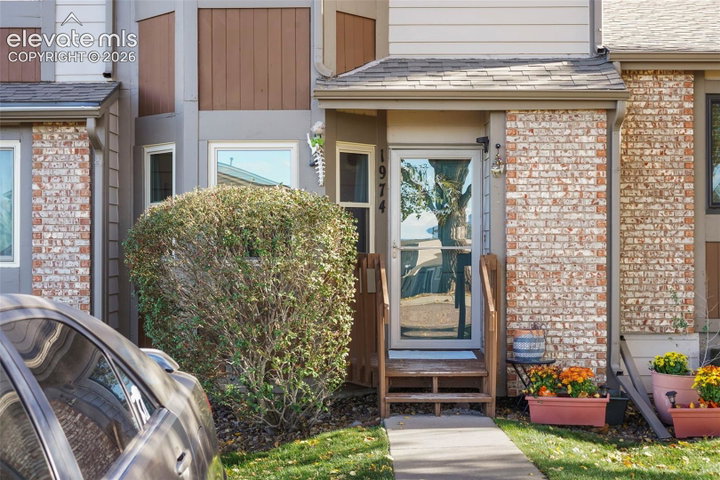 1974 Erin Loop — listing photo