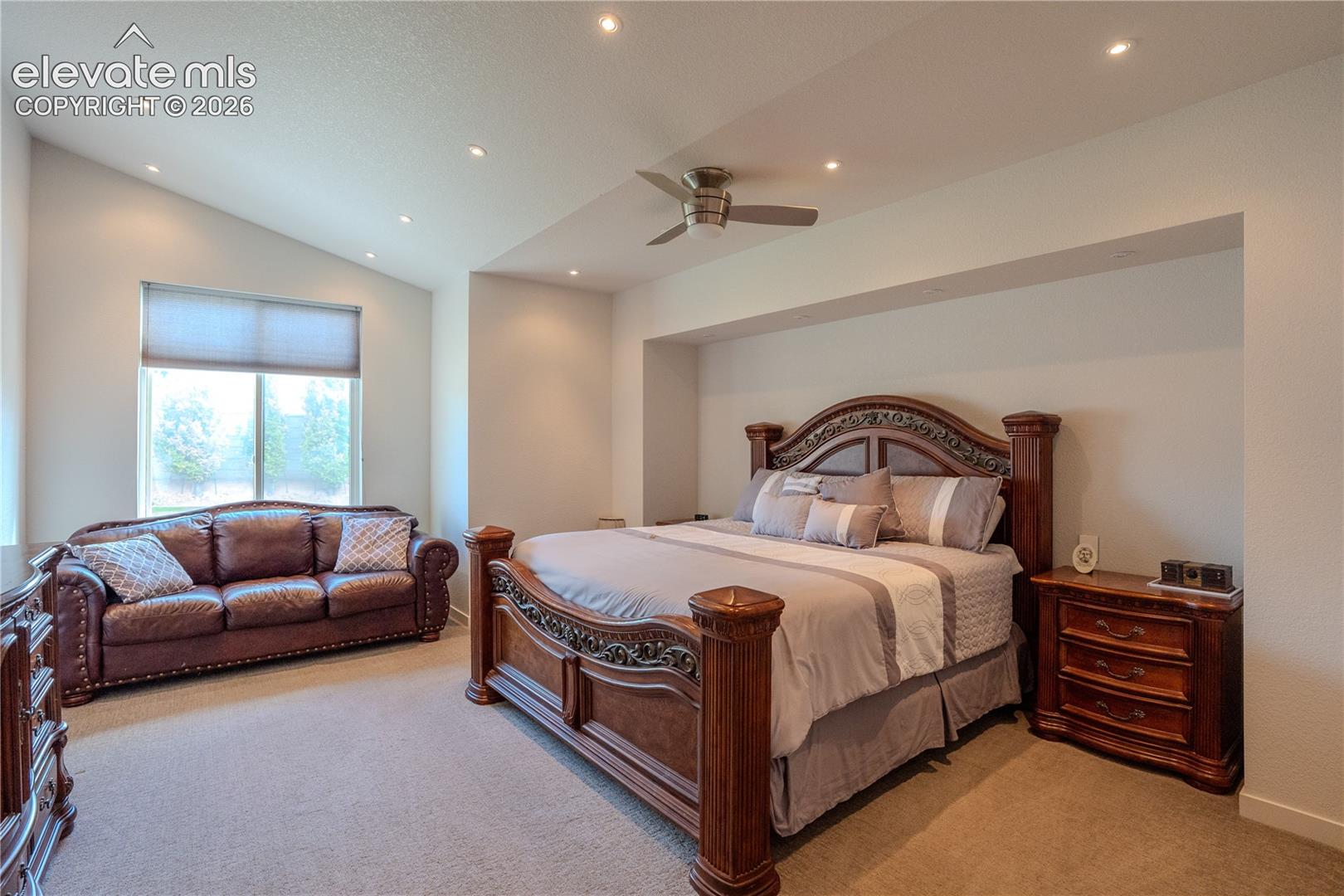 Listing photo 24 for 5638 Venezia Way