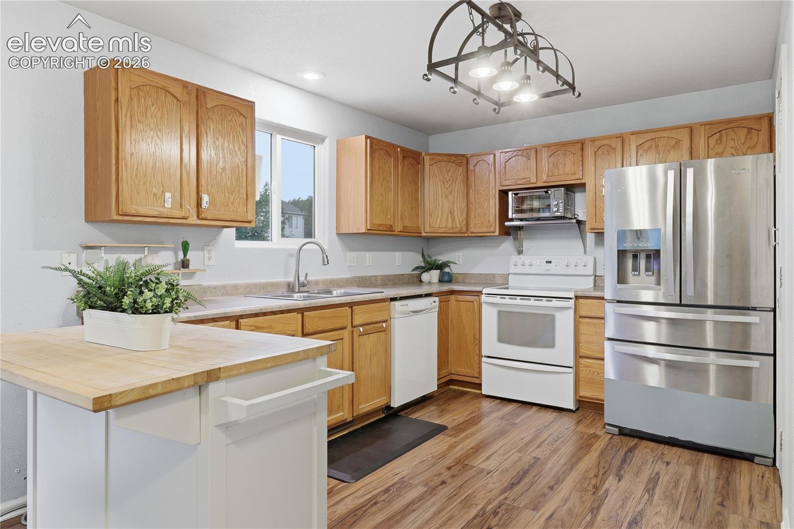 Listing photo 7 for 11015 Berry Farm Road