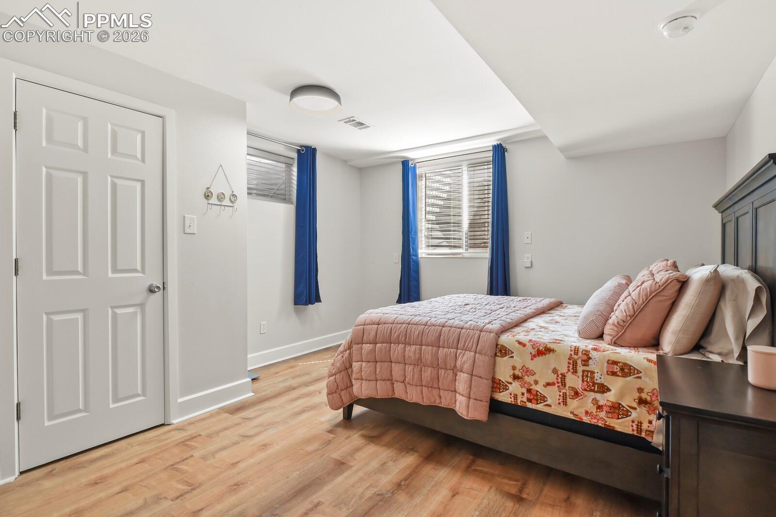 Listing photo 40 for 691 S Holly Street