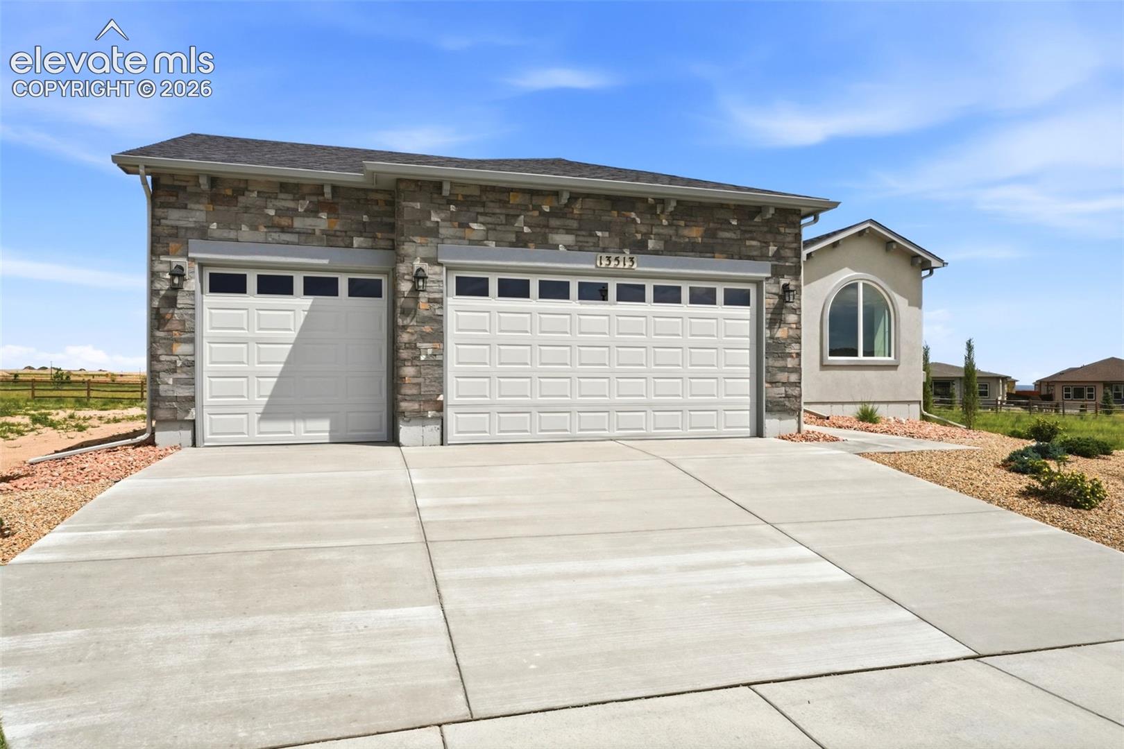 Listing photo 4 for 13513 Crooked Hill Drive