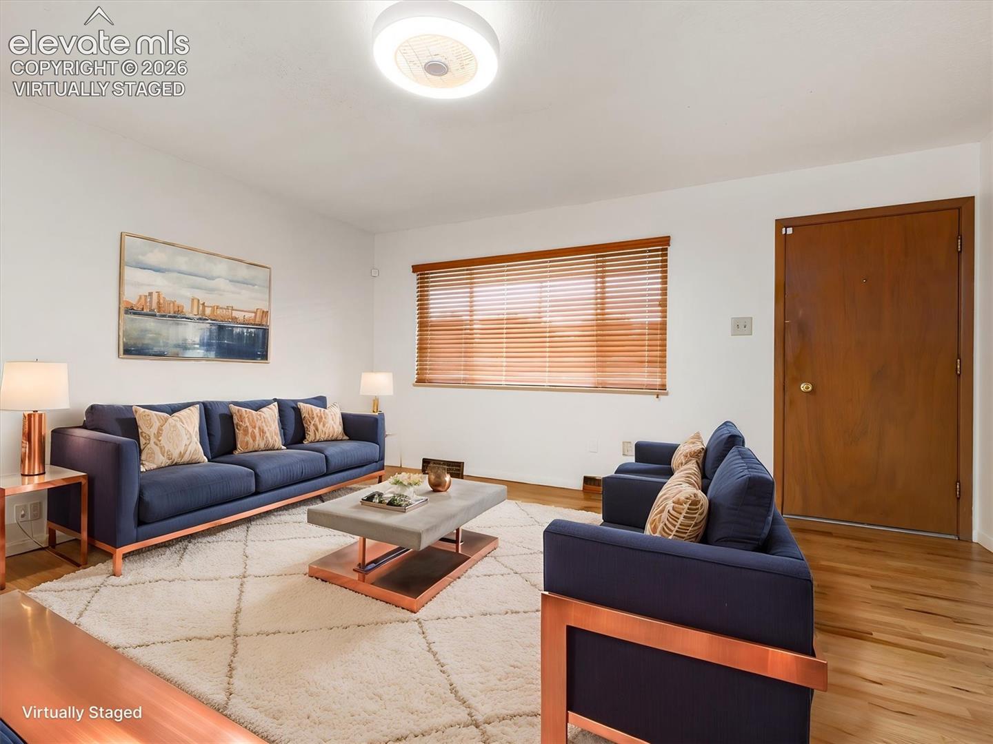 Listing photo 4 for 321 W Adams Avenue