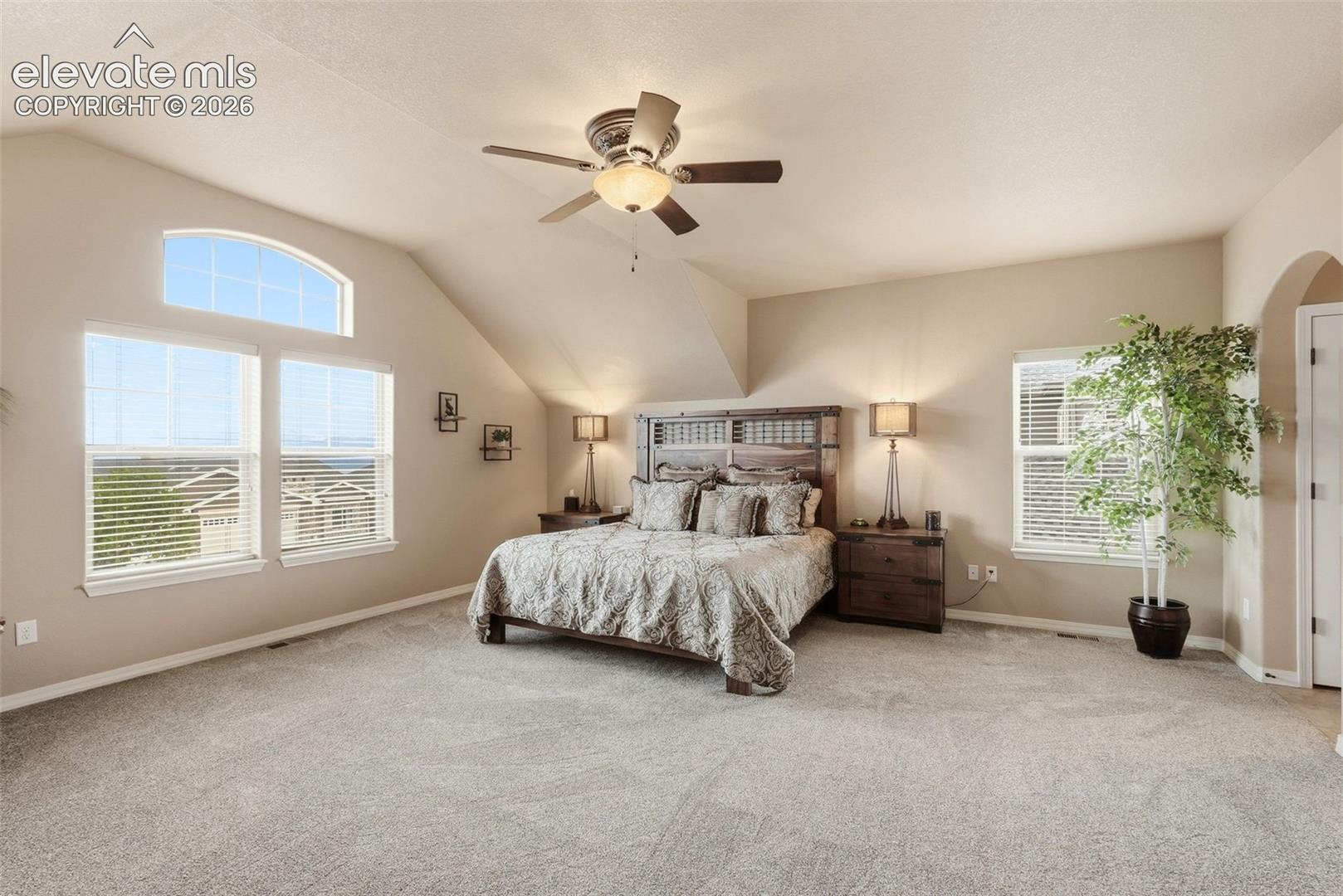 Listing photo 13 for 233 Coyote Willow Drive