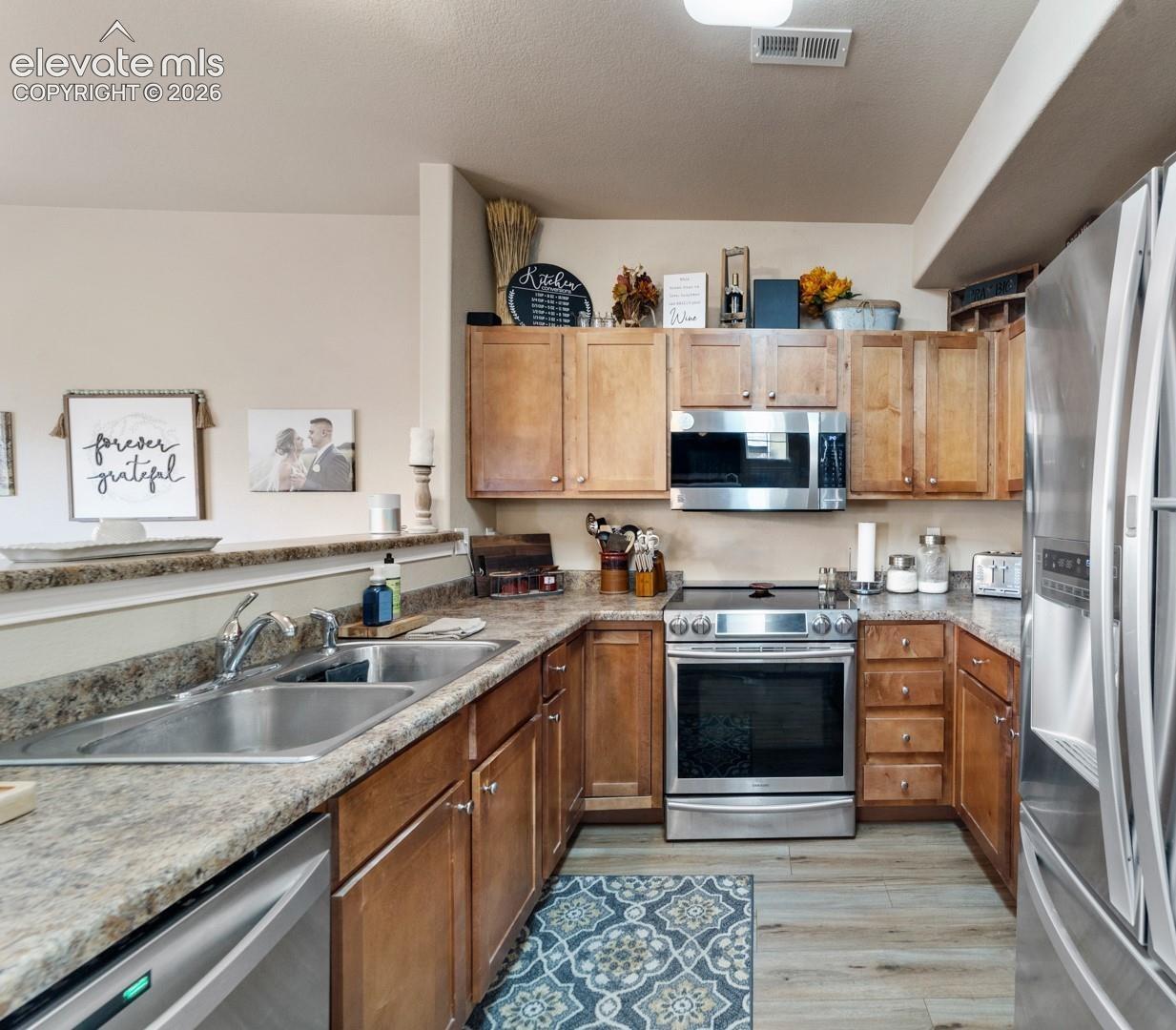 Listing photo 8 for 4319 Alder Springs View