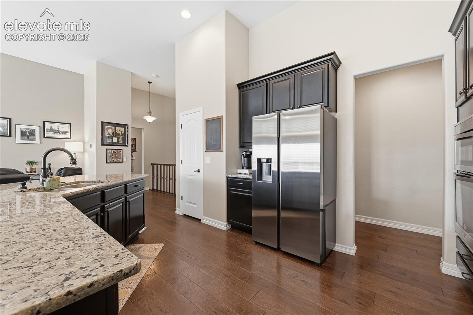 Listing photo 8 for 12611 Longview Park Lane