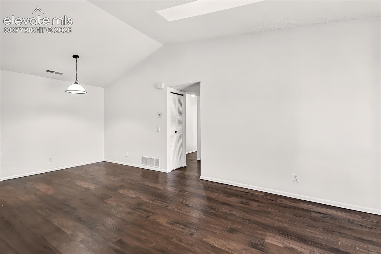 Listing photo 7 for 840 Tenderfoot Hill Road 204