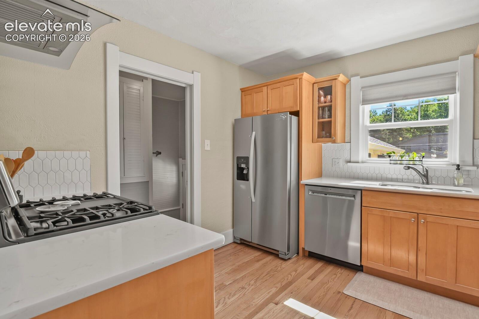 Listing photo 16 for 1507 N El Paso Street