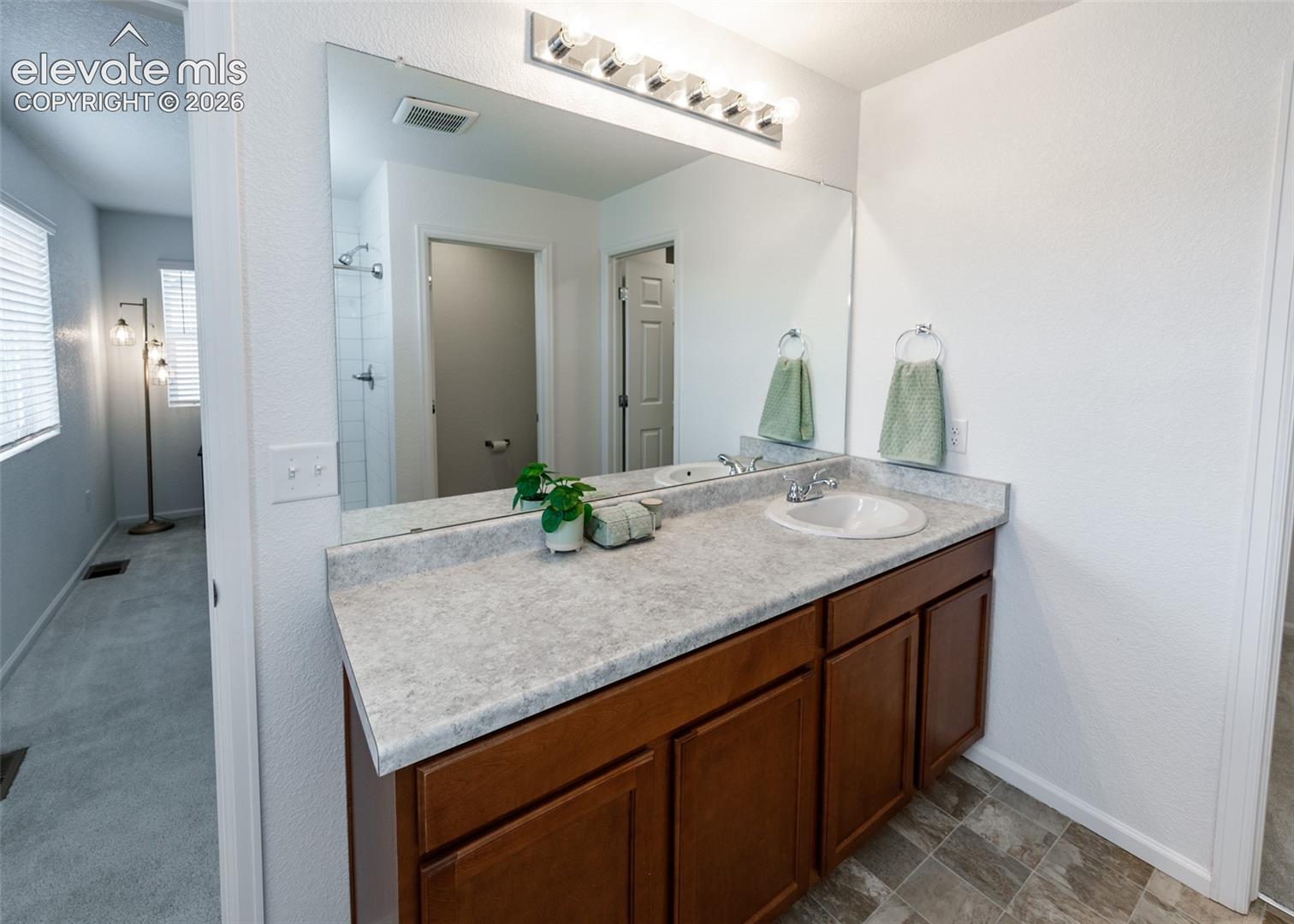 Listing photo 22 for 16462 Mountain Flax Drive