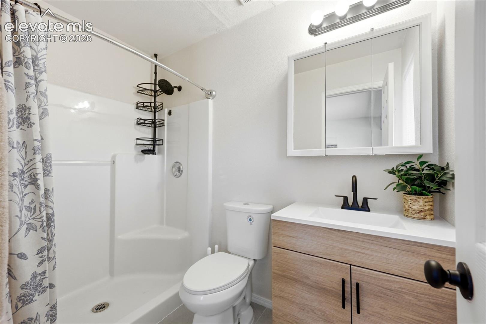 Listing photo 23 for 1218 E Onizuka Lane