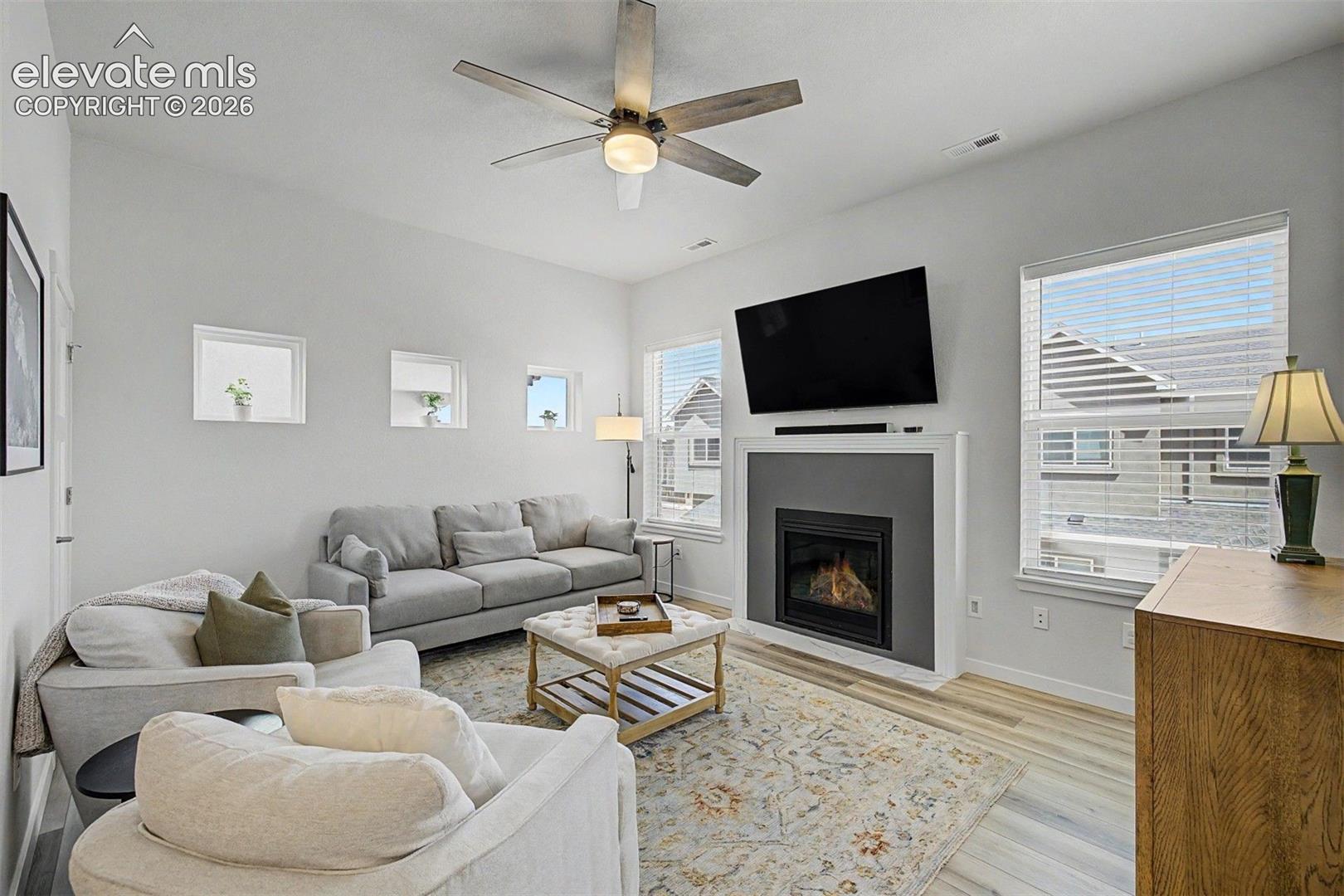 Listing photo 13 for 5675 Villa Lorenzo Drive