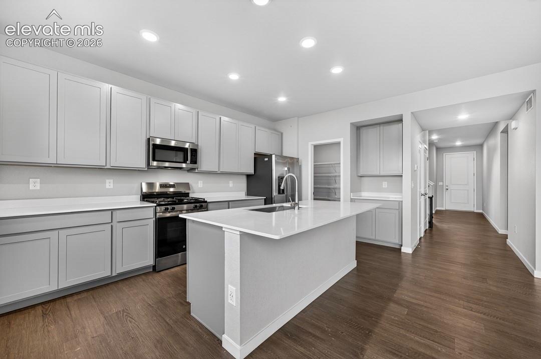 Listing photo 10 for 8435 Frasco Drive
