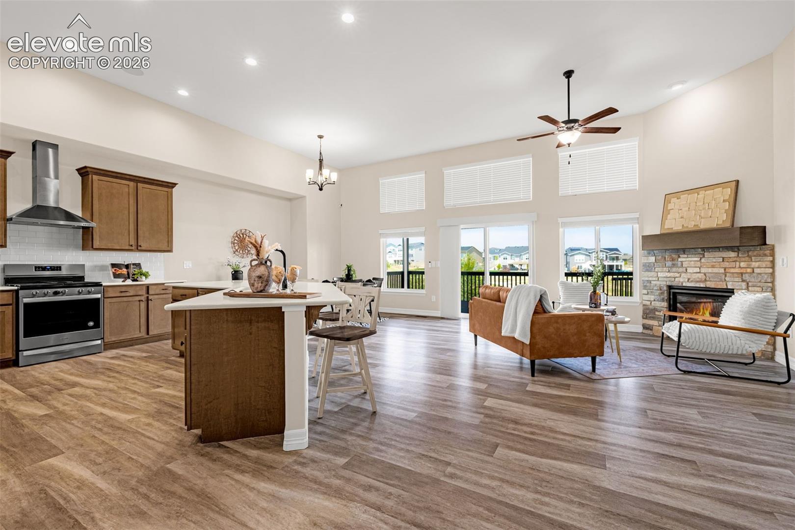 Listing photo 6 for 9813 Fairway Glen Drive