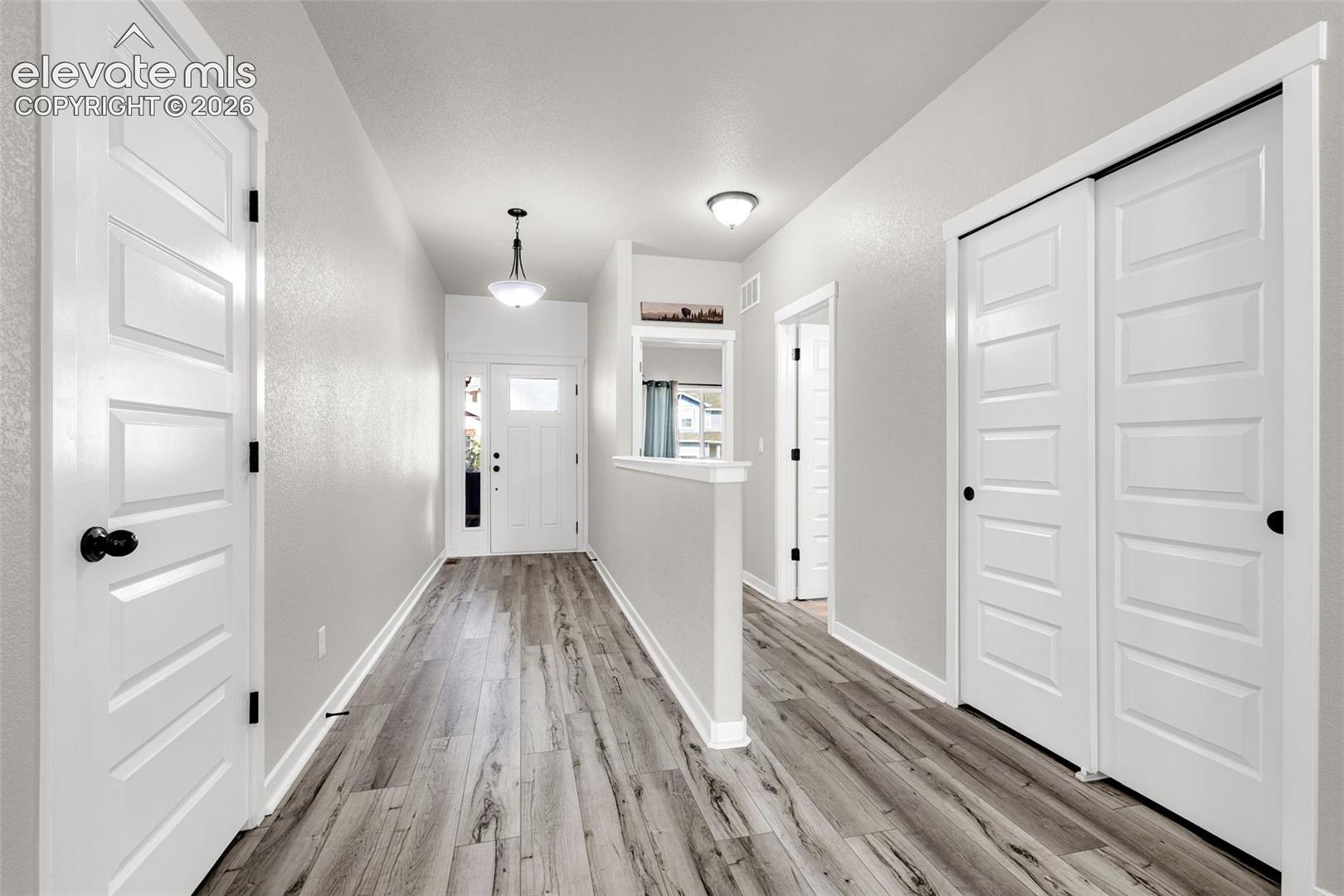 Listing photo 9 for 6898 Tullamore Drive