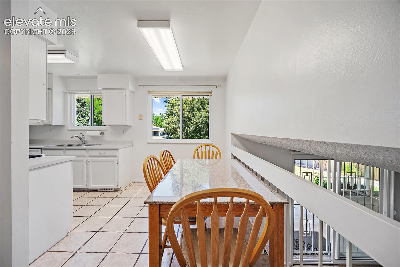 Listing photo 16 for 4695 W Stanford Avenue