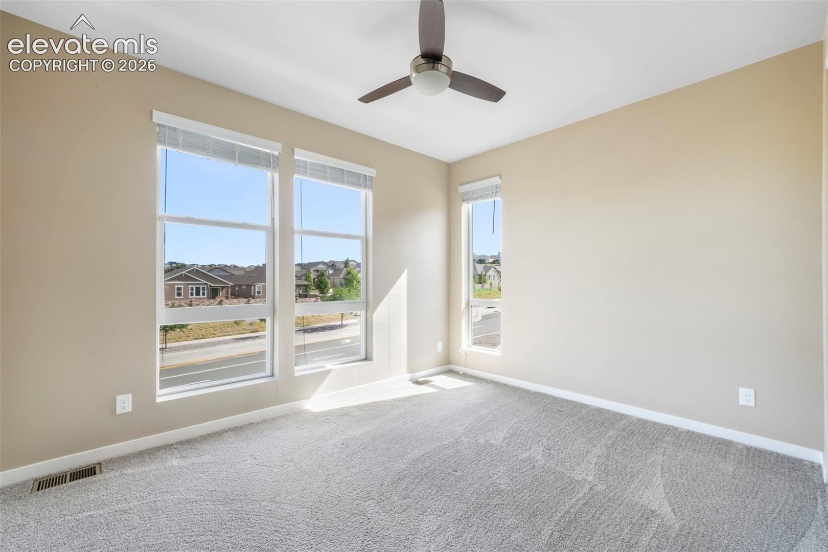 Listing photo 33 for 3562 Cerf Way