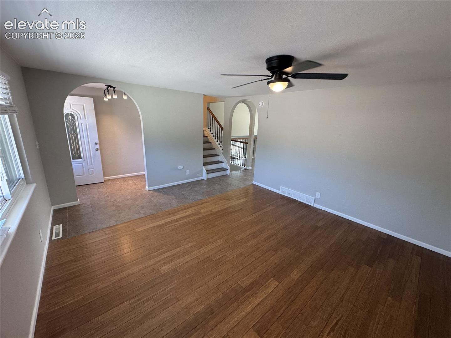 Listing photo 6 for 670 Calle Entrada NA