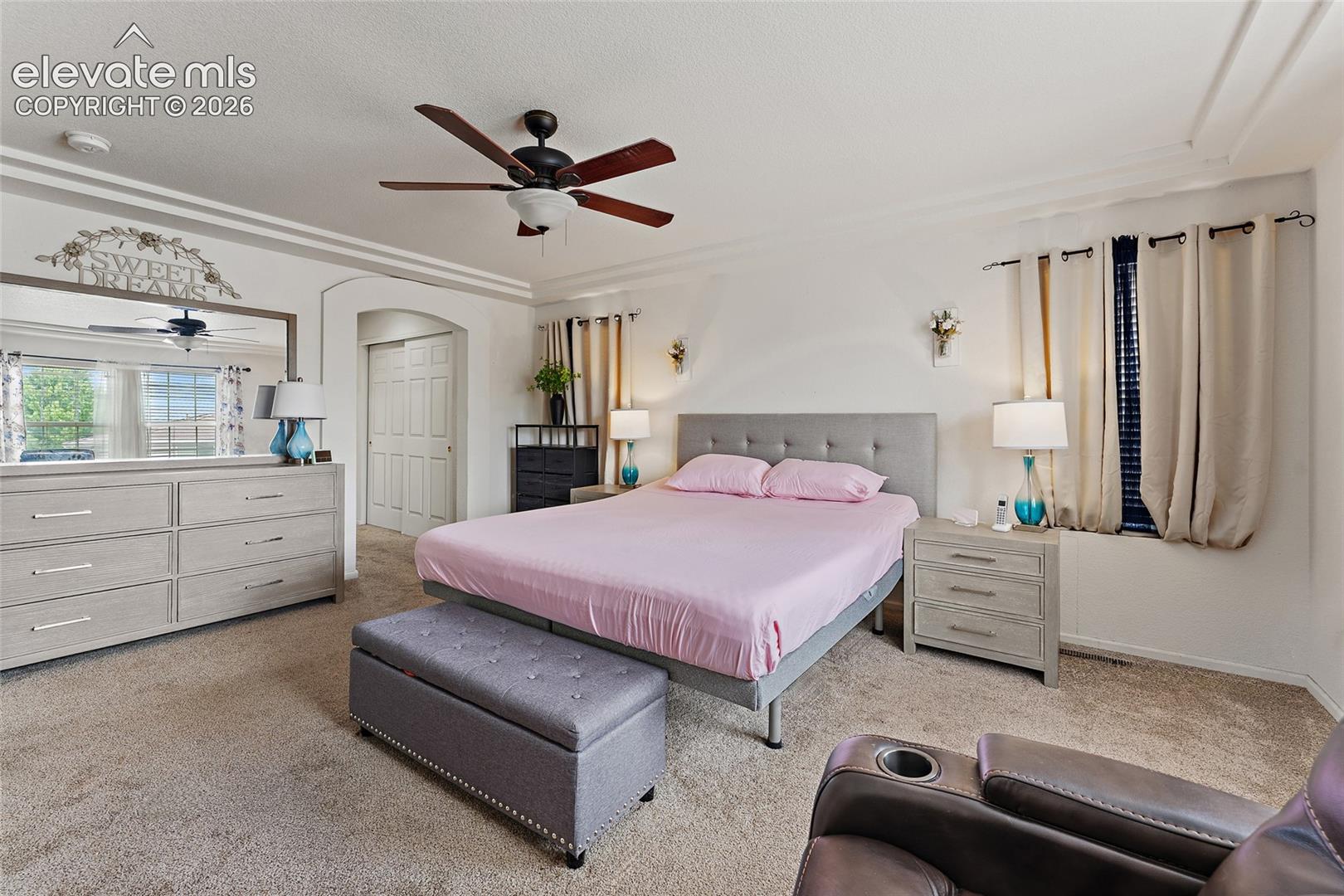 Listing photo 14 for 7777 Candlelight Lane