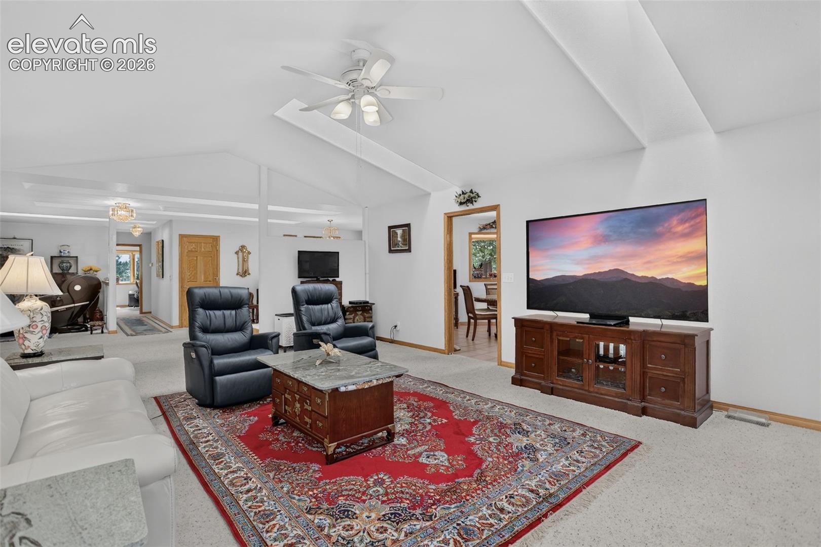 Listing photo 4 for 11570 Milford Road