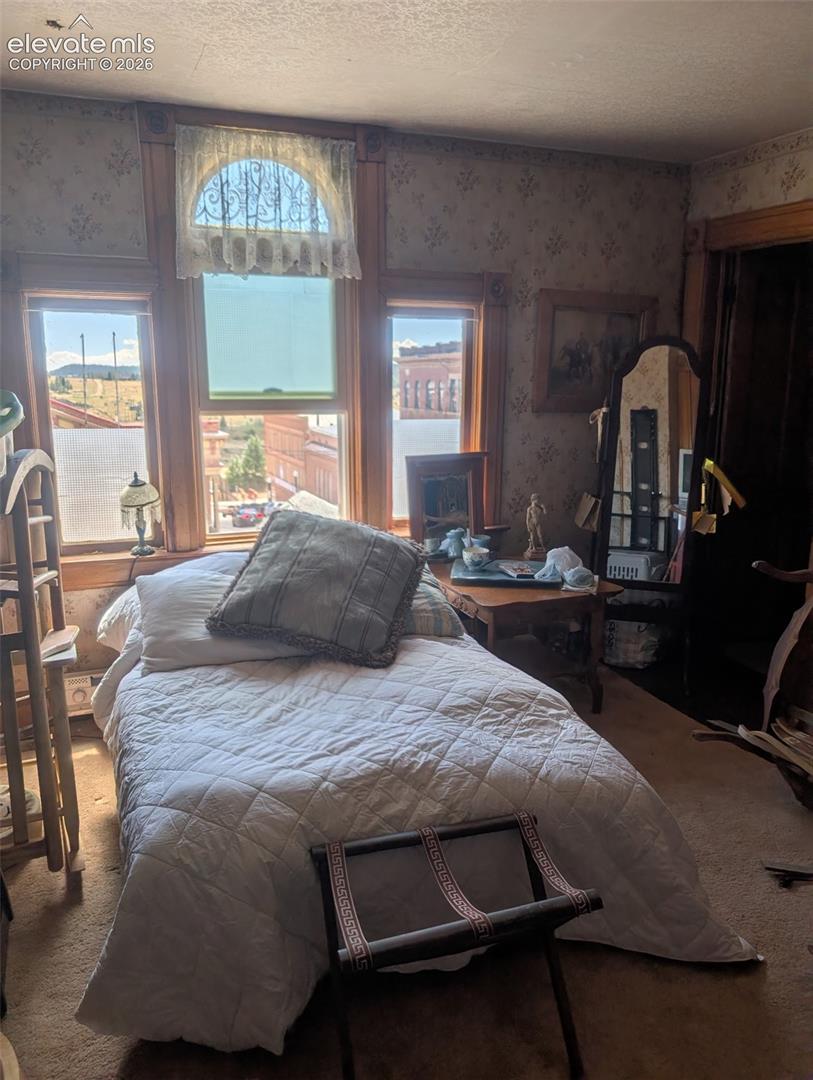 Listing photo 11 for 401 E Carr Avenue
