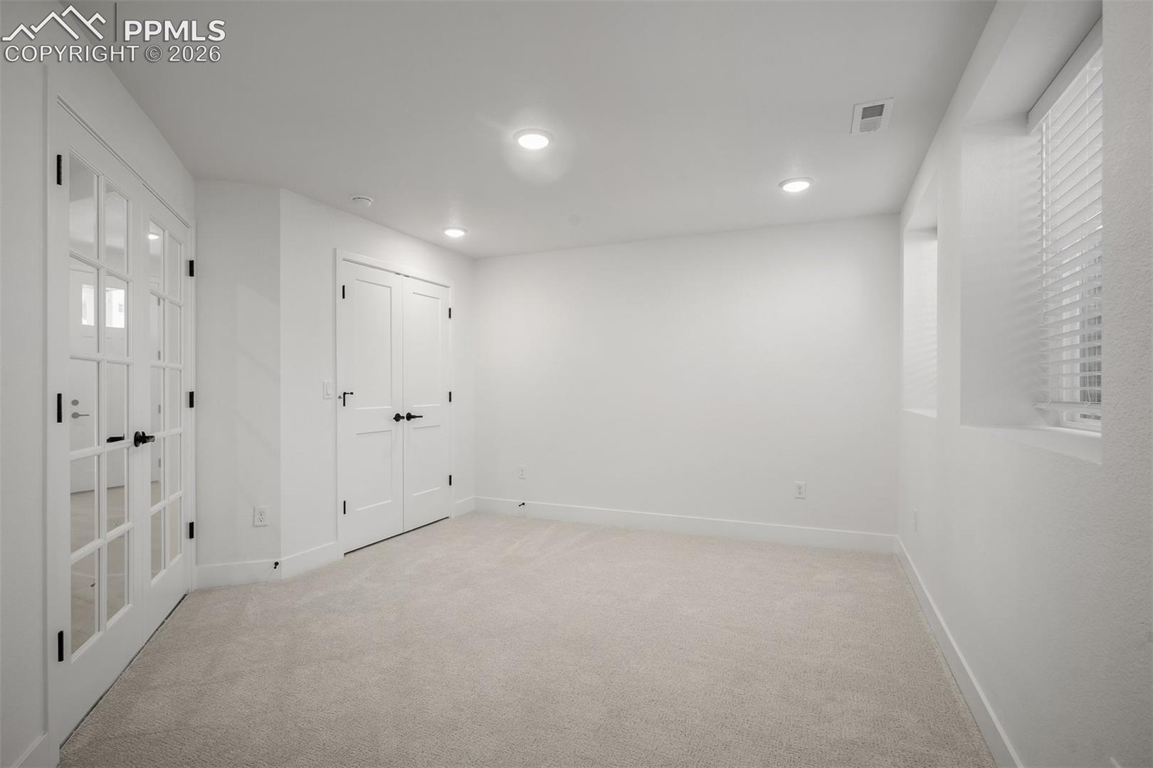Listing photo 3 for 4684 Peak Crest View