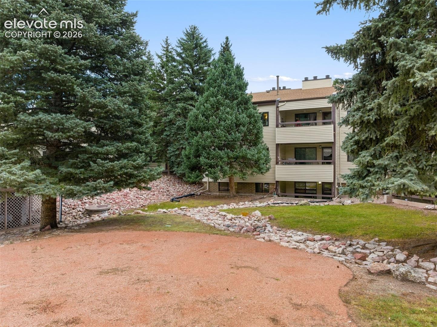 Listing photo 40 for 6530 Delmonico Drive 106