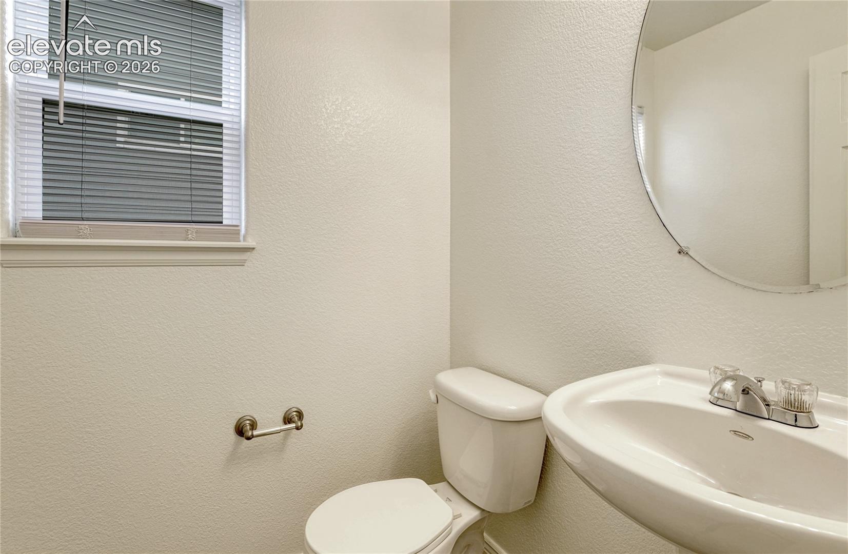Listing photo 12 for 6020 Dancing Sun Way