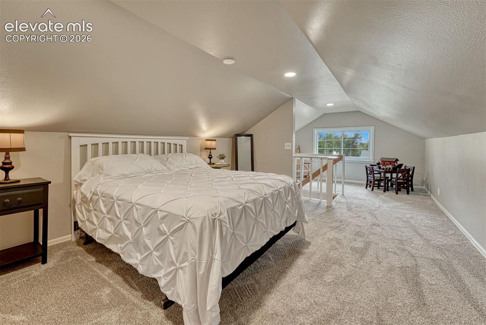 Listing photo 30 for 1900 E San Rafael Street