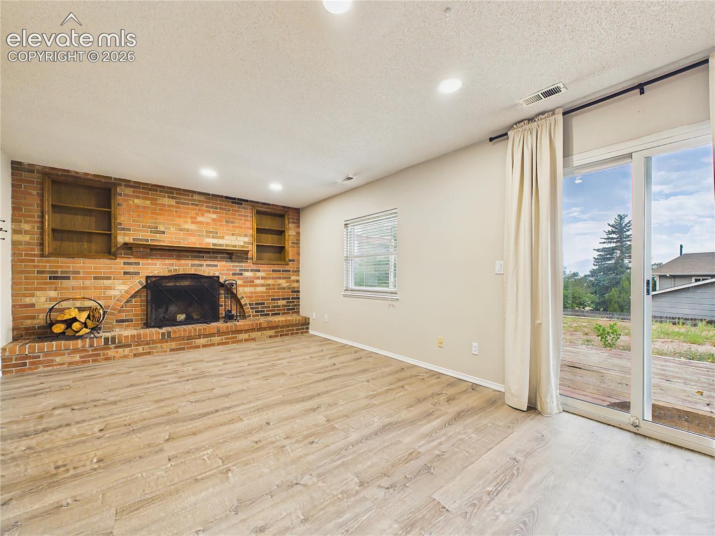 Listing photo 23 for 8252 Brigantine Drive
