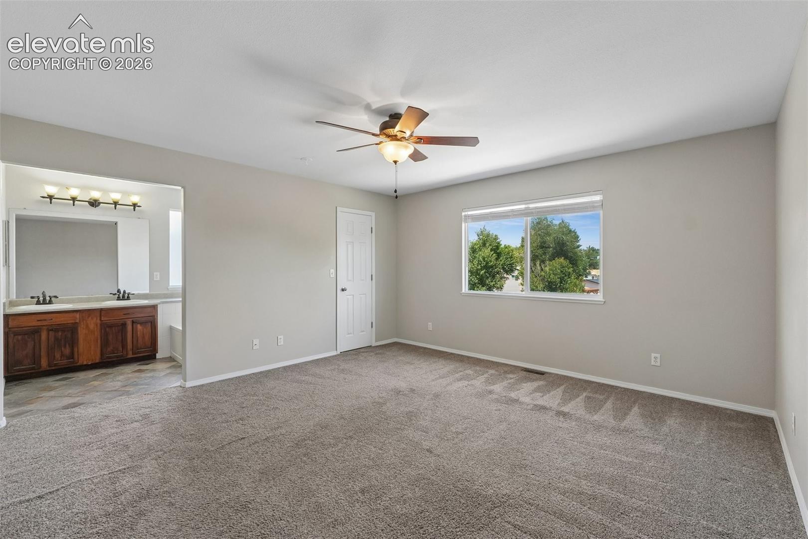 Listing photo 10 for 7174 Araia Drive