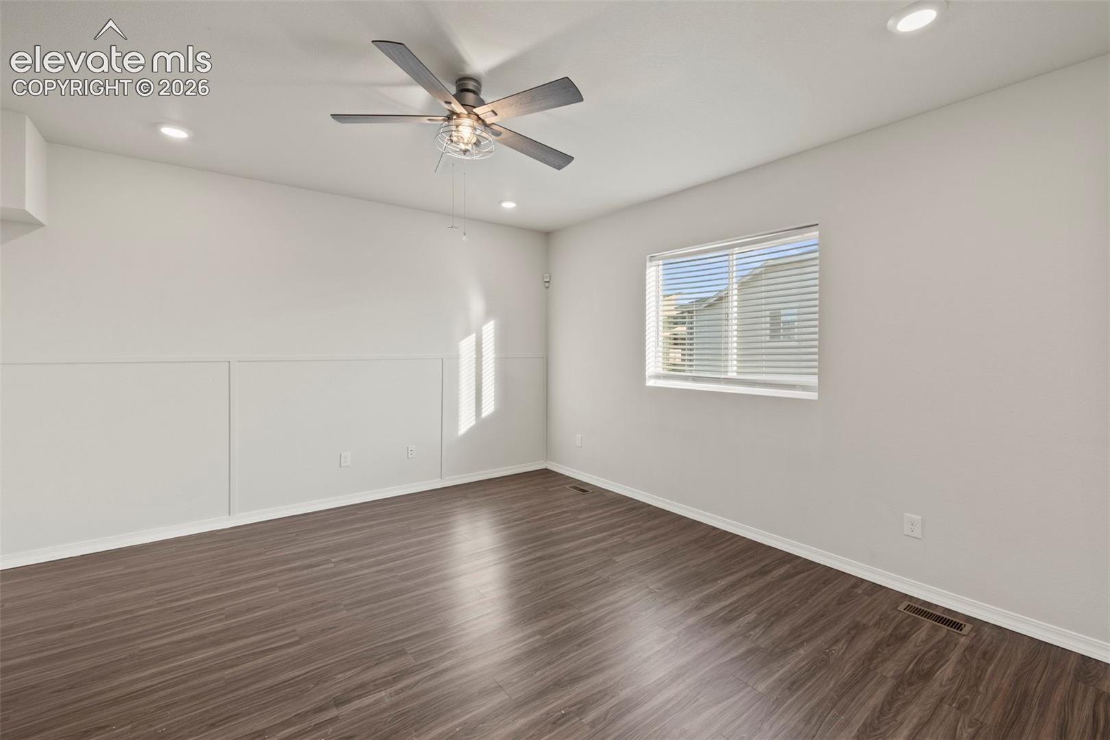 Listing photo 10 for 5659 Heathland Terrace