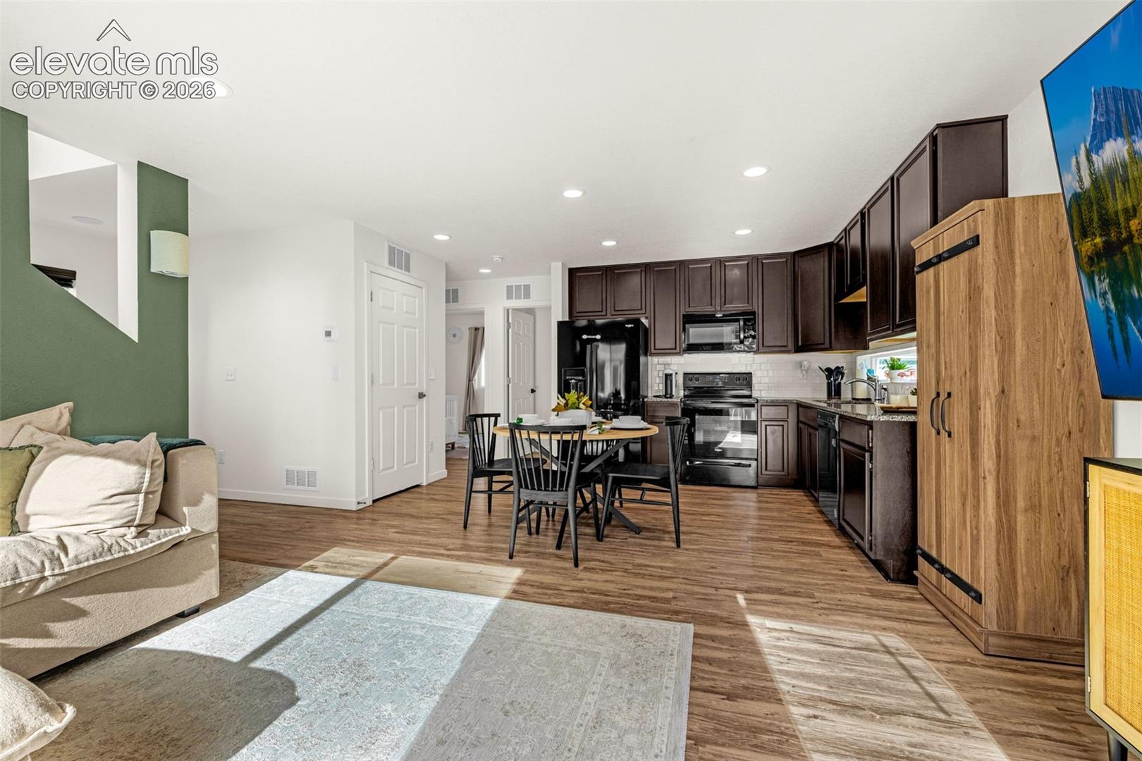 5784 Tramore Court, photo 7