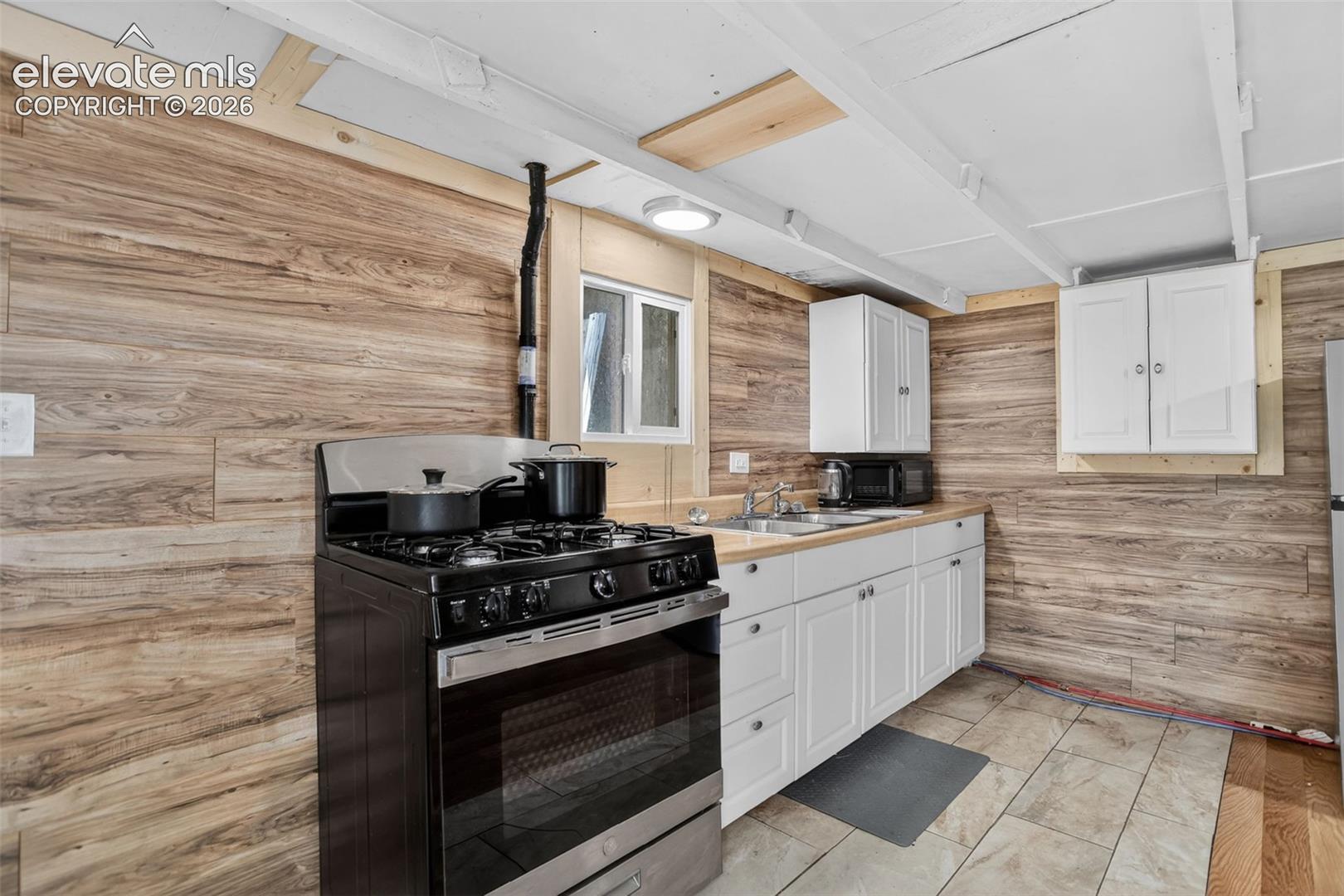4 Honeysuckle Road, photo 10