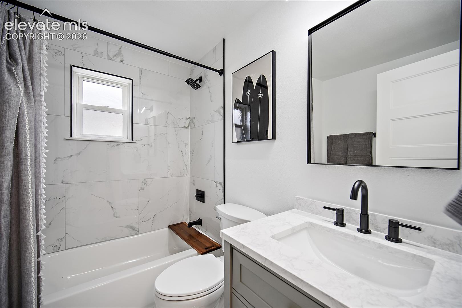 Listing photo 17 for 3630 W Walsh Place