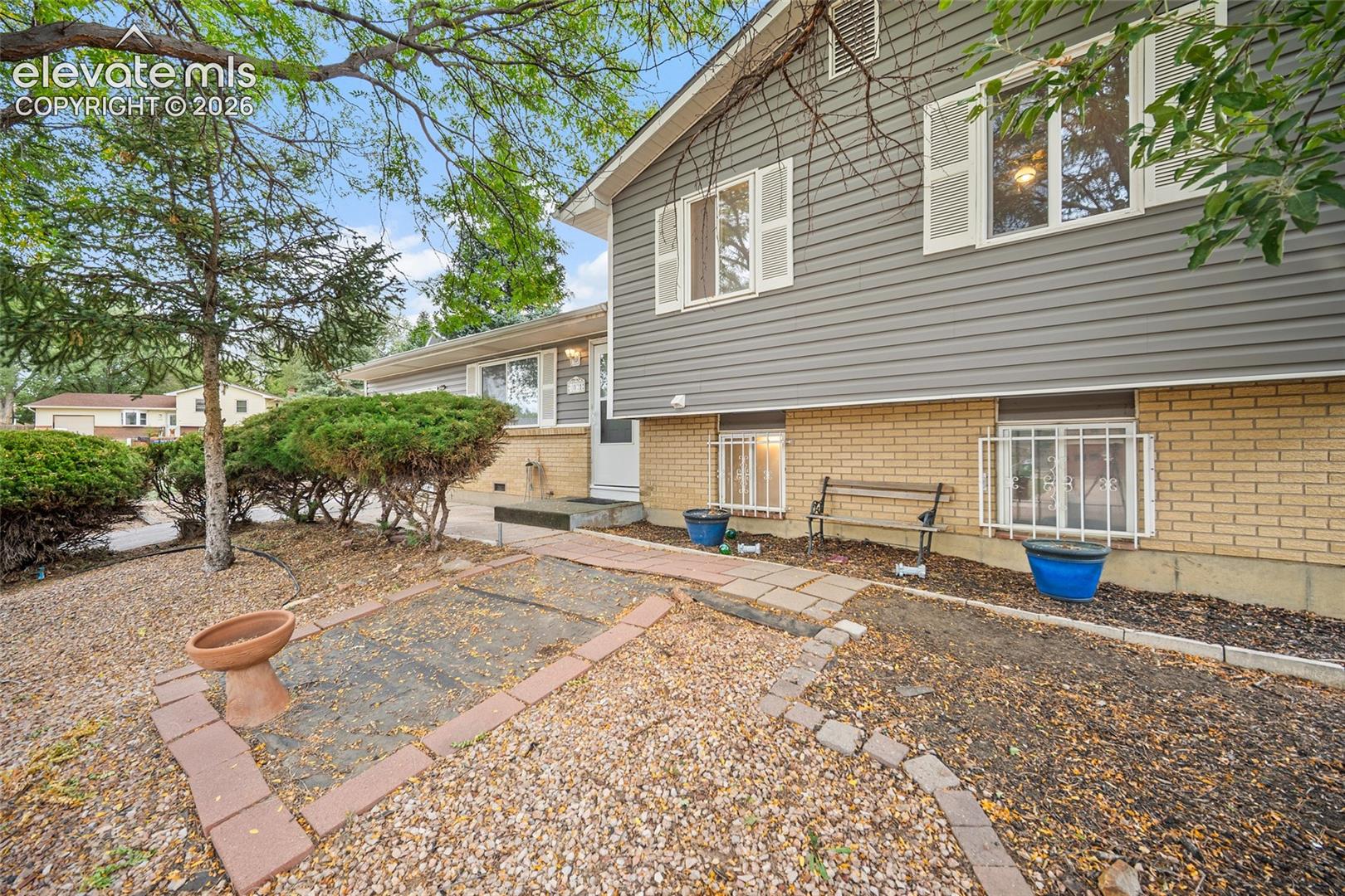 1021 De La Vista Place, photo 2