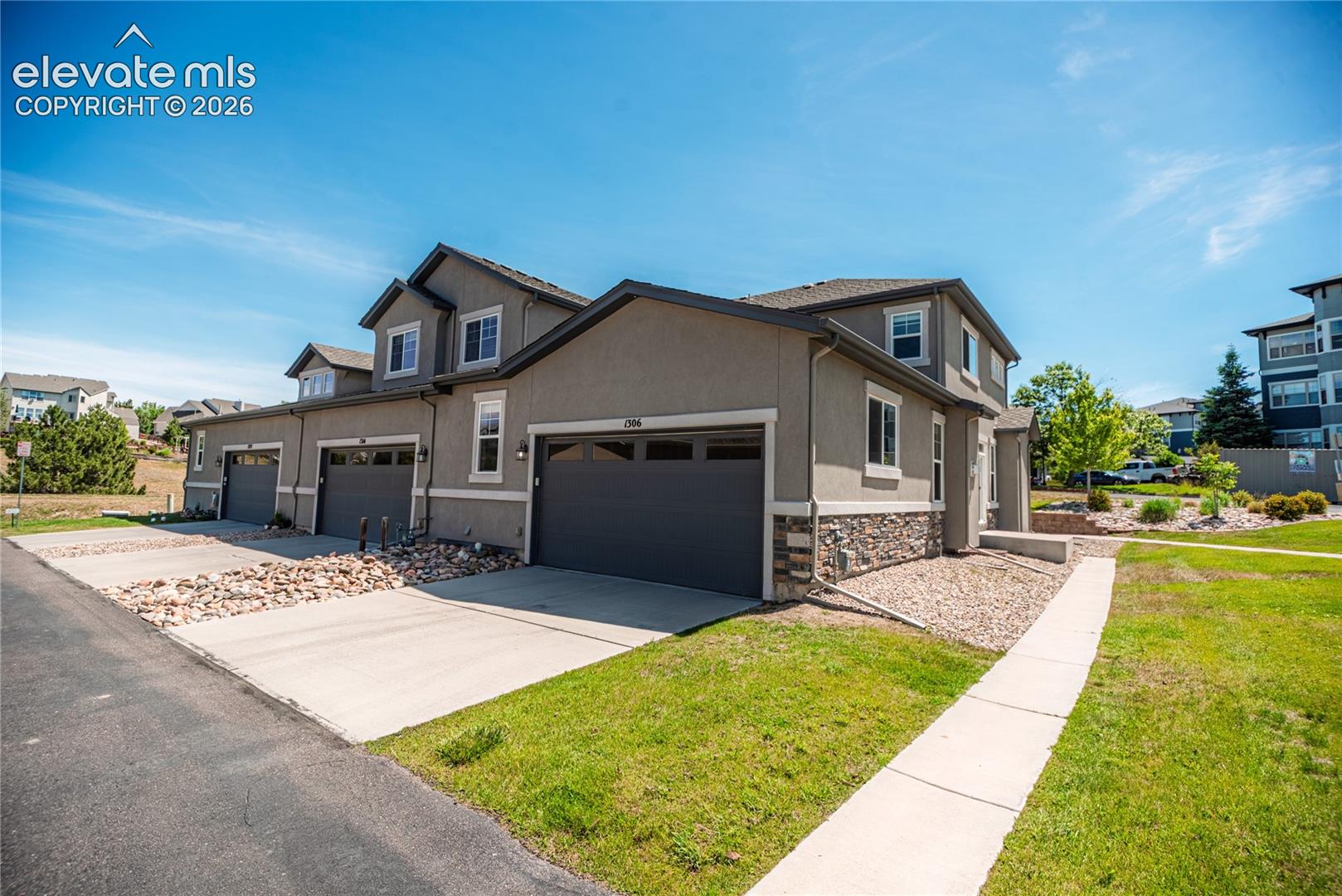 Listing photo 40 for 1306 Promontory Bluff View