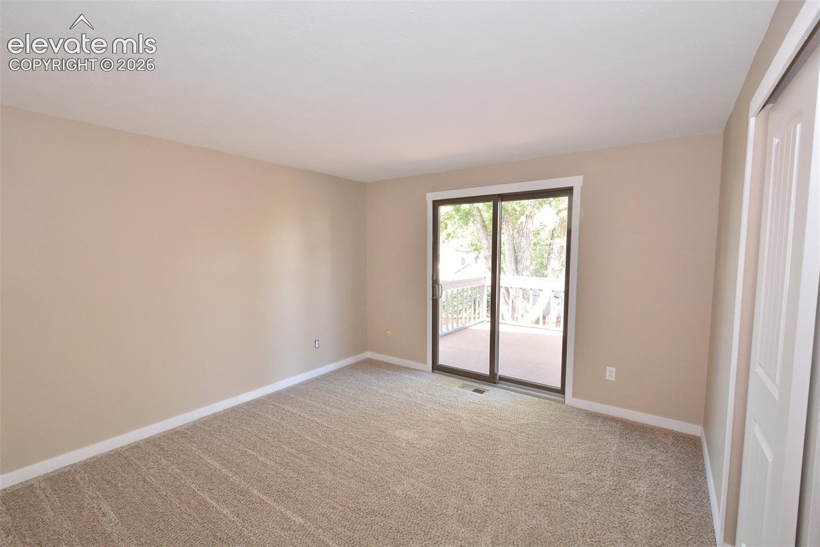 5020 Barcelona Way, photo 23