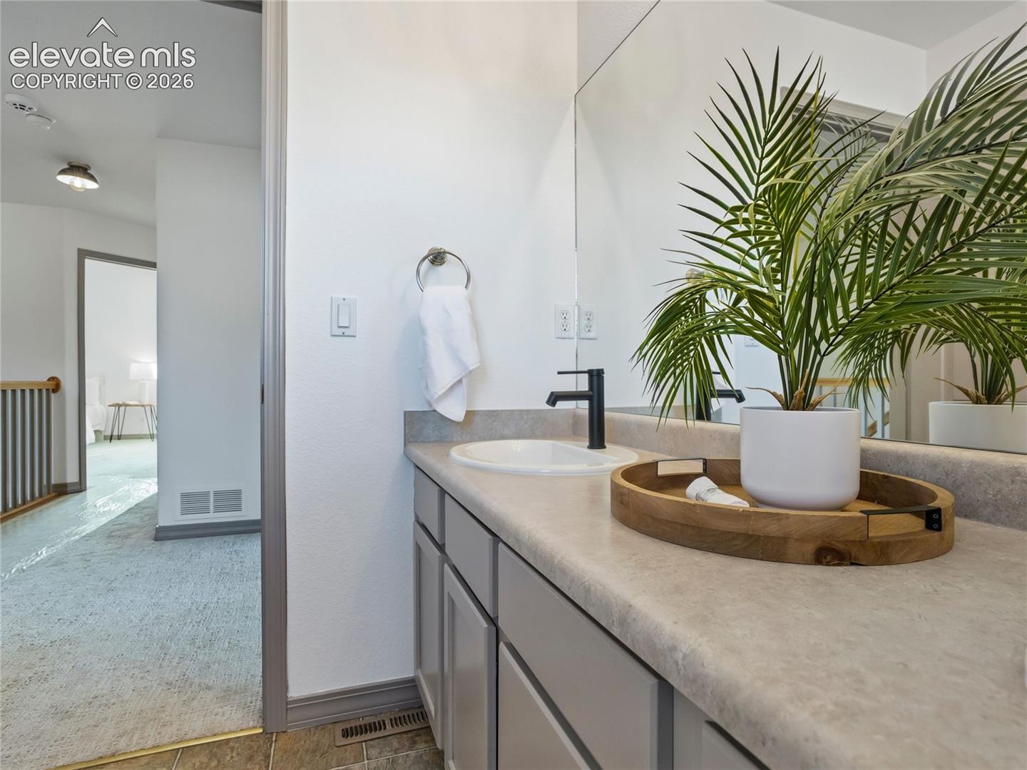 6816 Prairie Wind Drive, photo 40