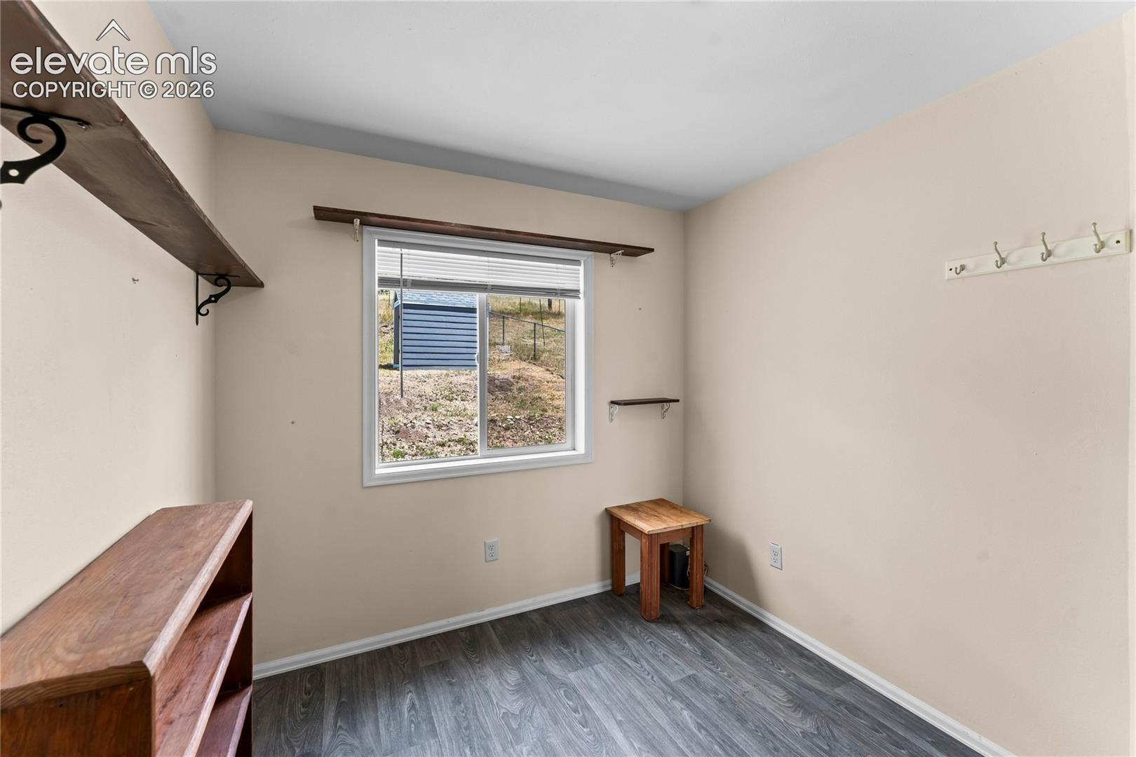 Listing photo 13 for 202 Silver Street