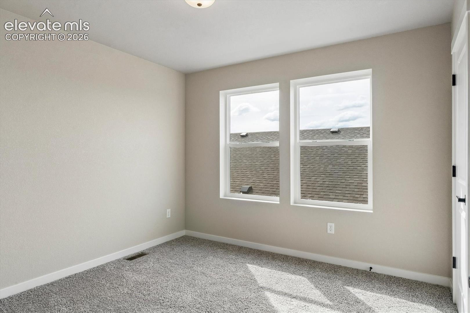 Listing photo 16 for 9660 Blaurock Drive