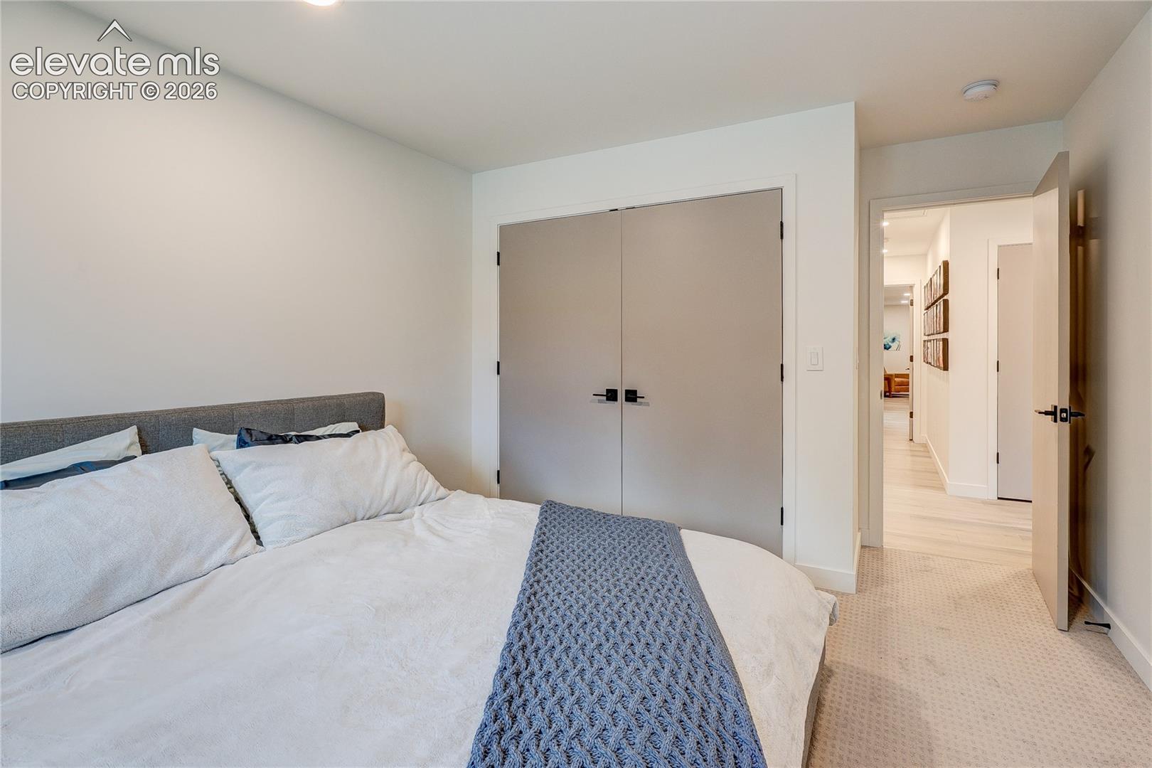 Listing photo 30 for 3981 S Hillcrest Drive