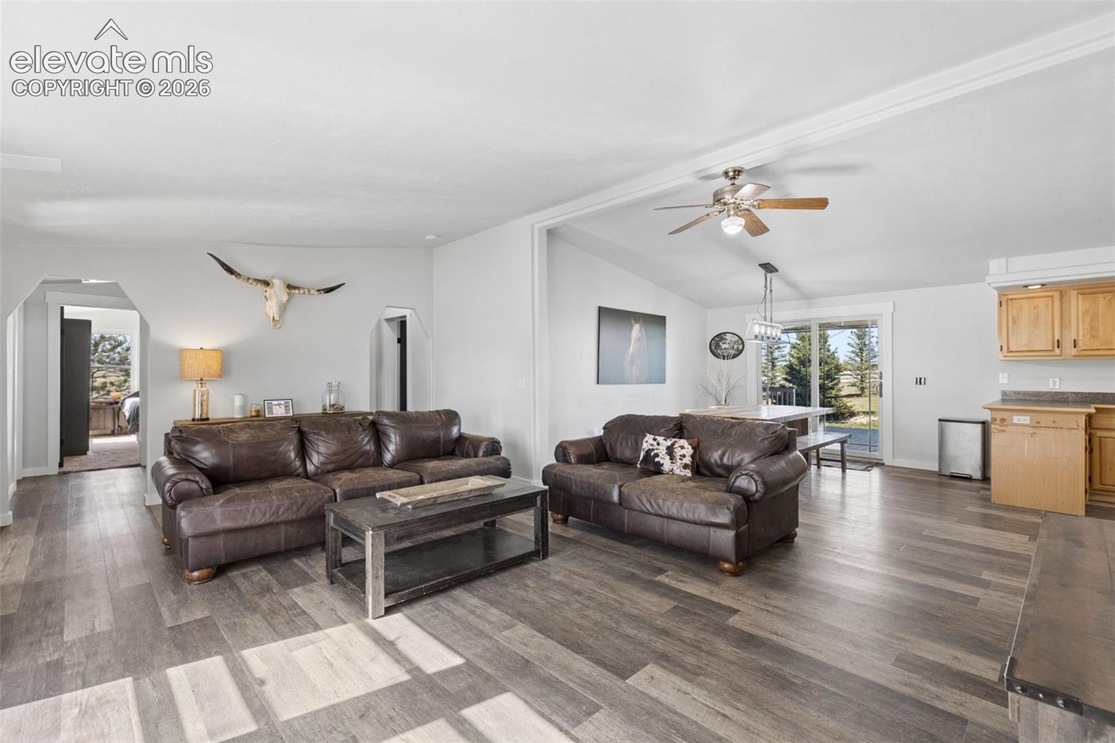 Listing photo 11 for 28230 Washington Road