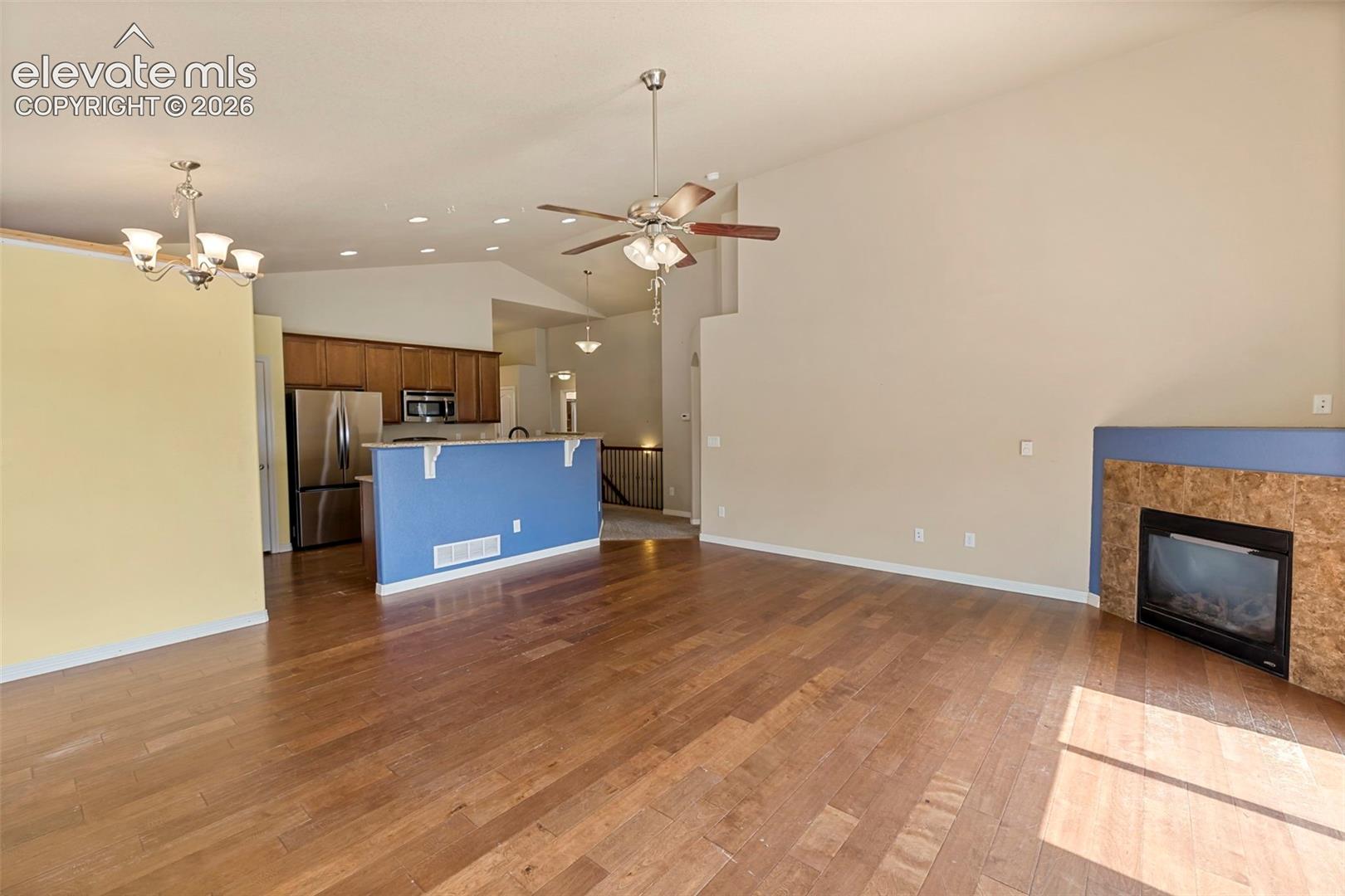 Listing photo 9 for 7794 Landover Lane
